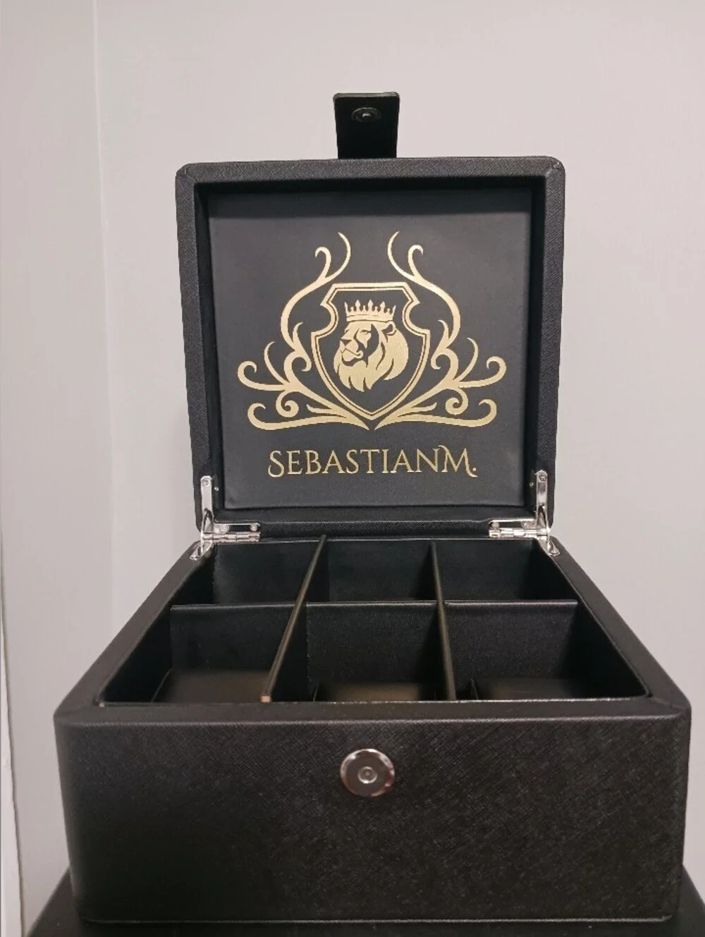 Sebastian M Watch Holder Box Black Textured Leatherette Magnetic Clasp New Other